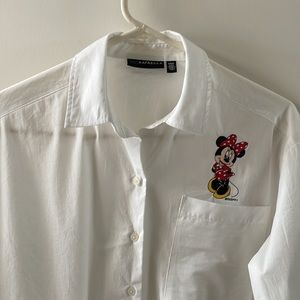 White long sleeve shirt with Minney Mouse embroidery. Size small.